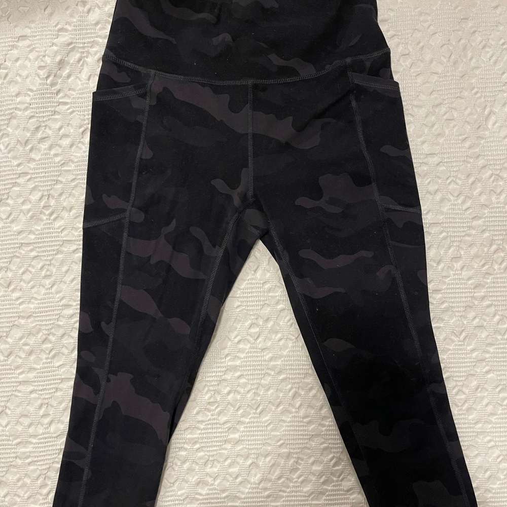 Camo print leggings